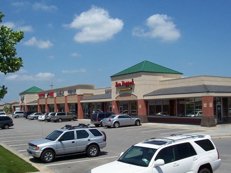 More Photos Of 14319-14391 Metcalf Ave, Overland Park Freestanding For Lease