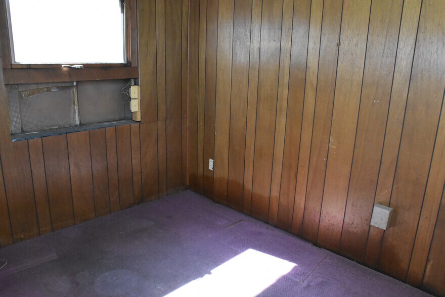 More Photos Of 136 Smith st, Cochranton Industrial For Sale