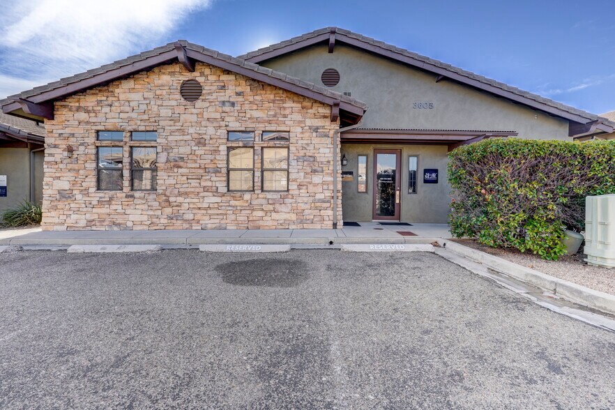 Primary Photo Of 3605 Crossings Dr, Prescott Office For Lease