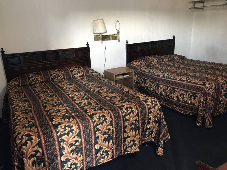 More Photos Of 3000 N Broadway St, Poteau Hotel For Sale