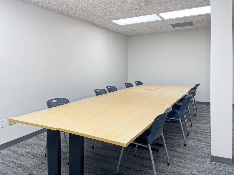 More Photos Of 300 Interstate Corporate Cent, Williston Coworking Space