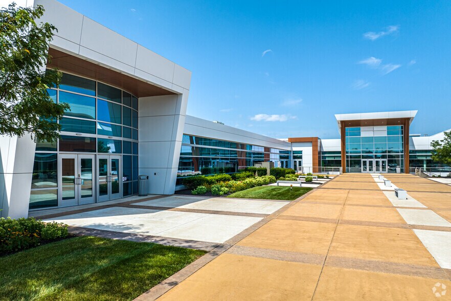 More Photos Of 6800 W 115th St, Overland Park Office For Lease