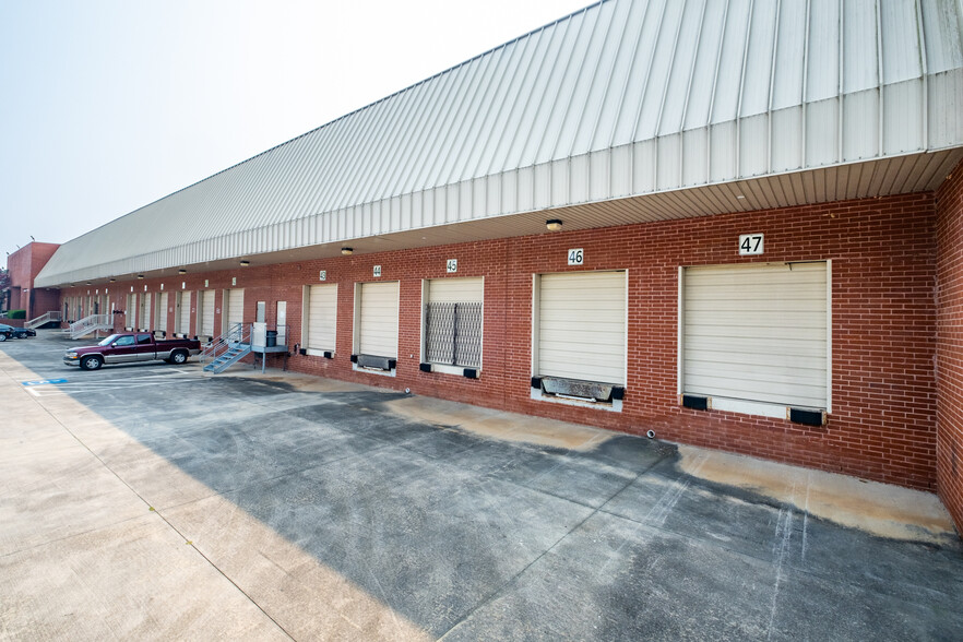 Primary Photo Of 700 Distribution Dr SW, Atlanta Warehouse For Lease