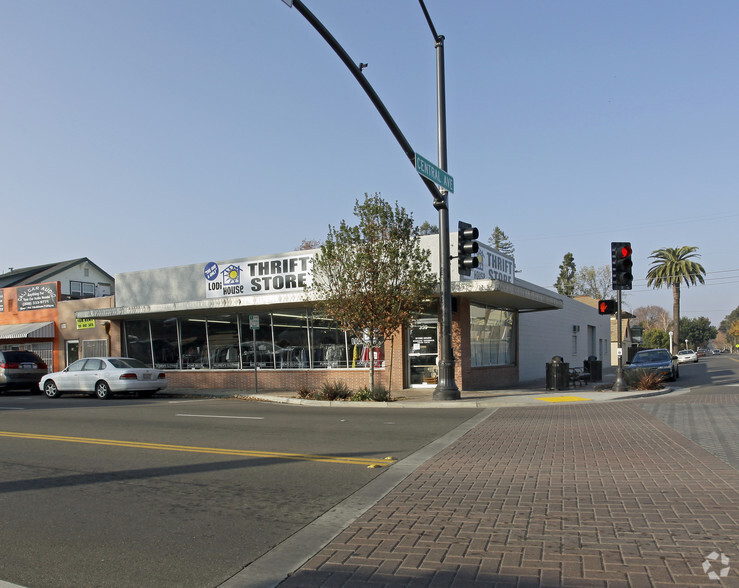 Primary Photo Of 359 E Lodi Ave, Lodi General Retail For Sale