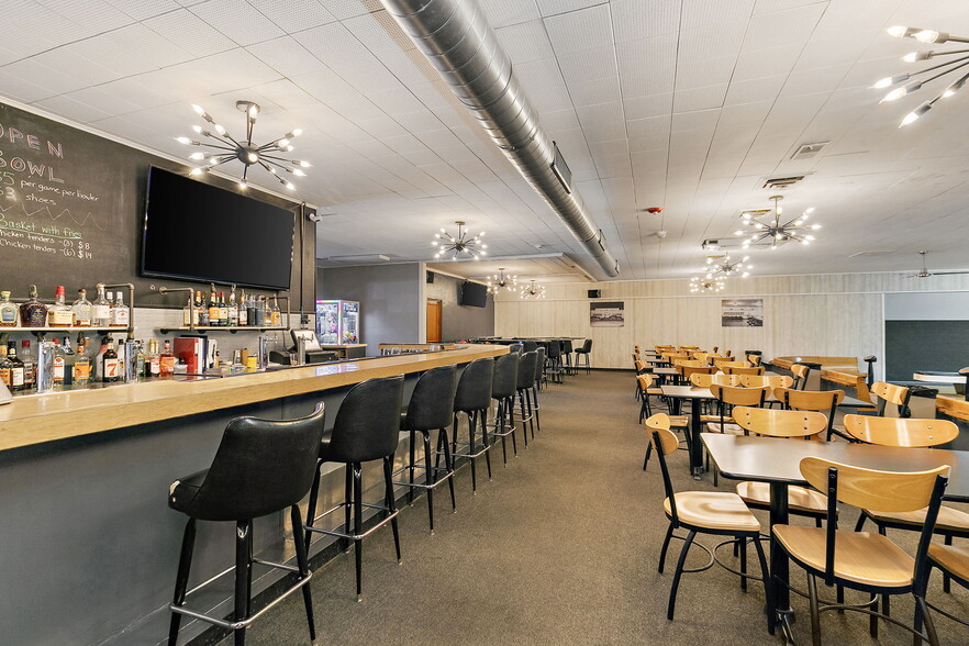 More Photos Of 927 E Railroad St, Sandwich Bowling Alley For Sale