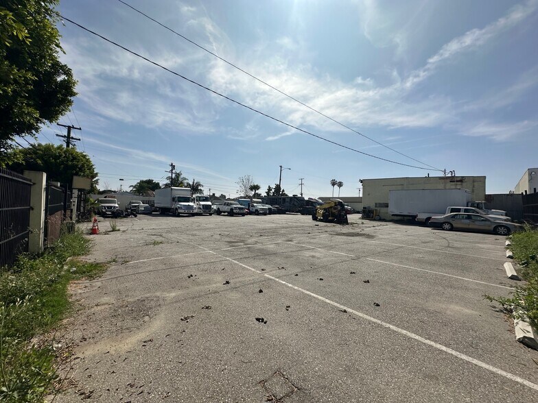 More Photos Of 712 E Alondra Blvd, Compton Warehouse For Lease
