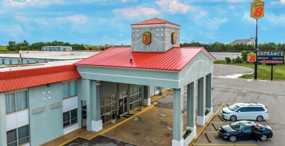 More Photos Of 2801 E Highway 66, Elk City Hospitality For Sale