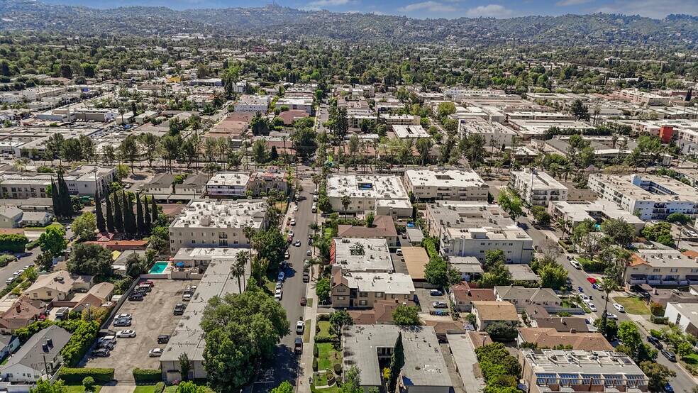 More Photos Of 5449 Bellingham Ave, Valley Village Apartments For Sale