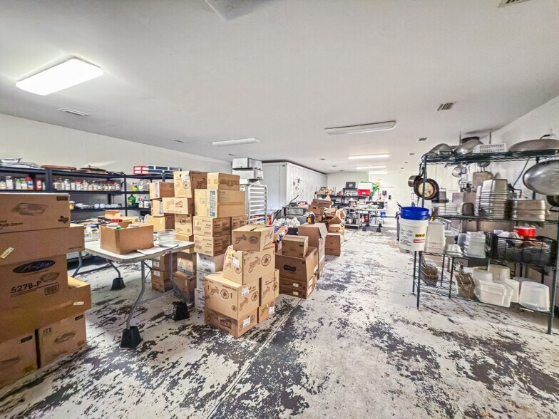 More Photos Of 605 N County Road 393, Santa Rosa Beach Light Manufacturing For Lease