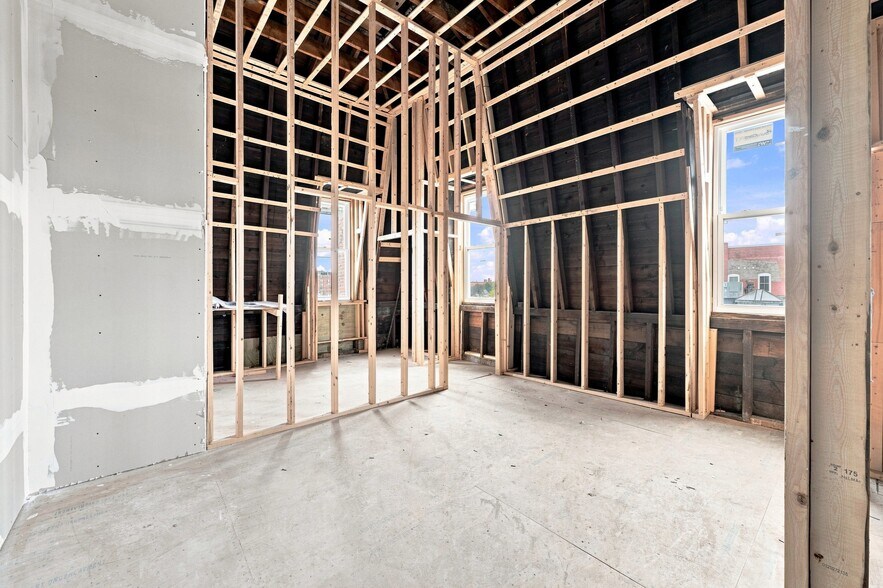 More Photos Of 4-12 Parker St, Gardner Apartments For Sale