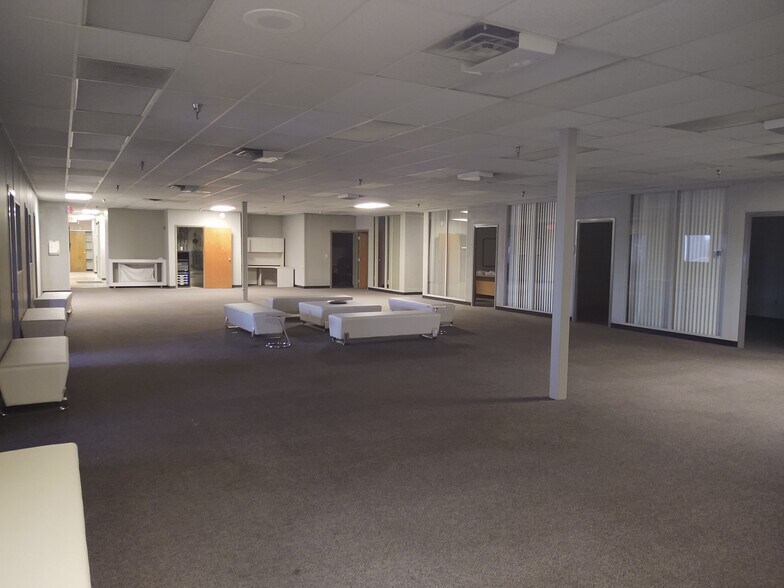 More Photos Of 970 Highway 127 N, Owenton Manufacturing For Sale