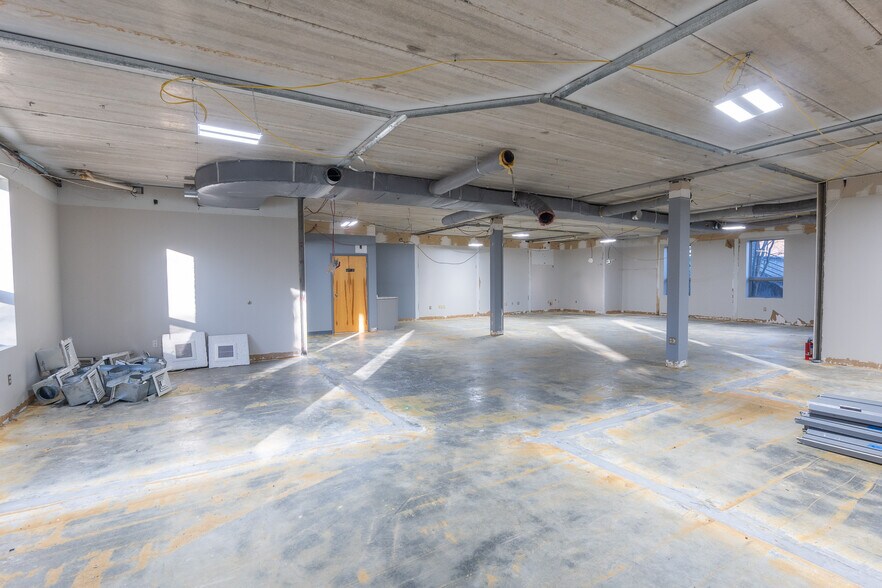 More Photos Of 875 Centerville Rd, Warwick Medical For Sale
