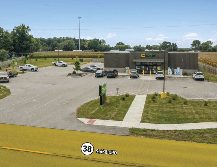 More Photos Of 635 Jackson st, Mulberry Convenience Store For Sale