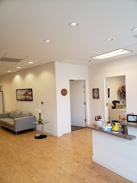 More Photos Of 900 Wind River Ln, Gaithersburg Office For Sale