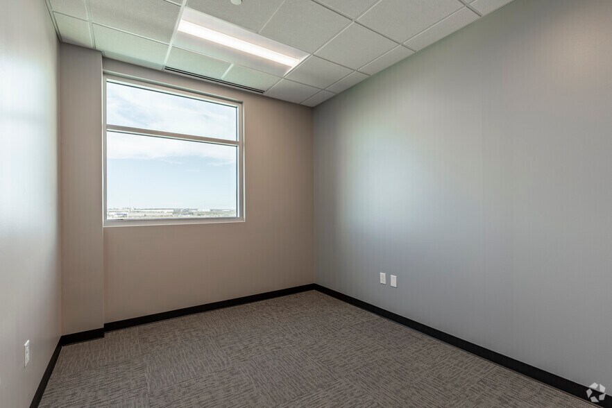 More Photos Of 1180 Seton Pky, Kyle Medical For Lease