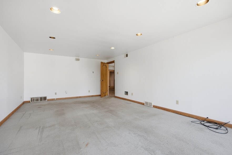 More Photos Of 3519 Bigelow Blvd, Pittsburgh Office For Sale