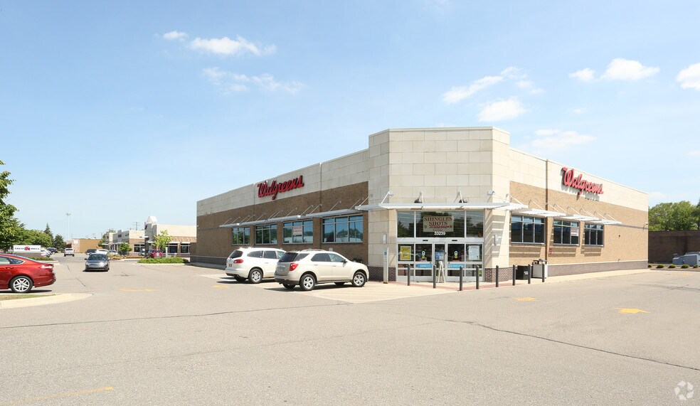 More Photos Of 33239 8 Mile Rd, Livonia Drugstore For Lease
