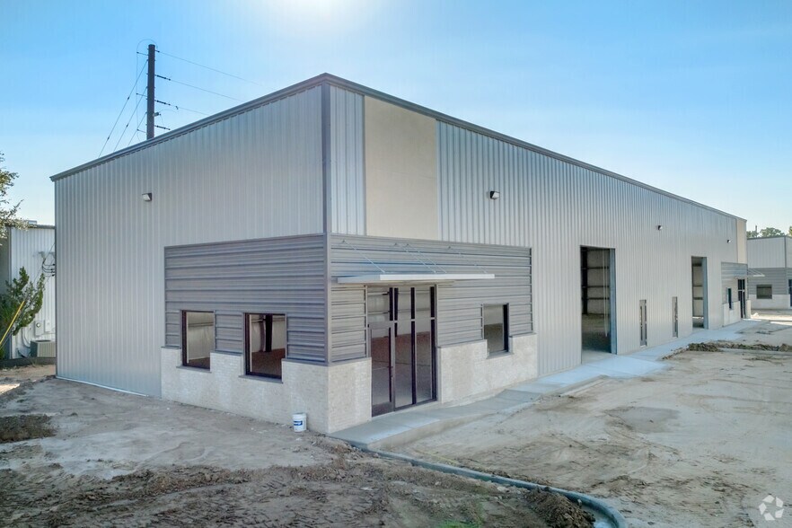 More Photos Of 5713 13th St, Katy Unknown For Lease