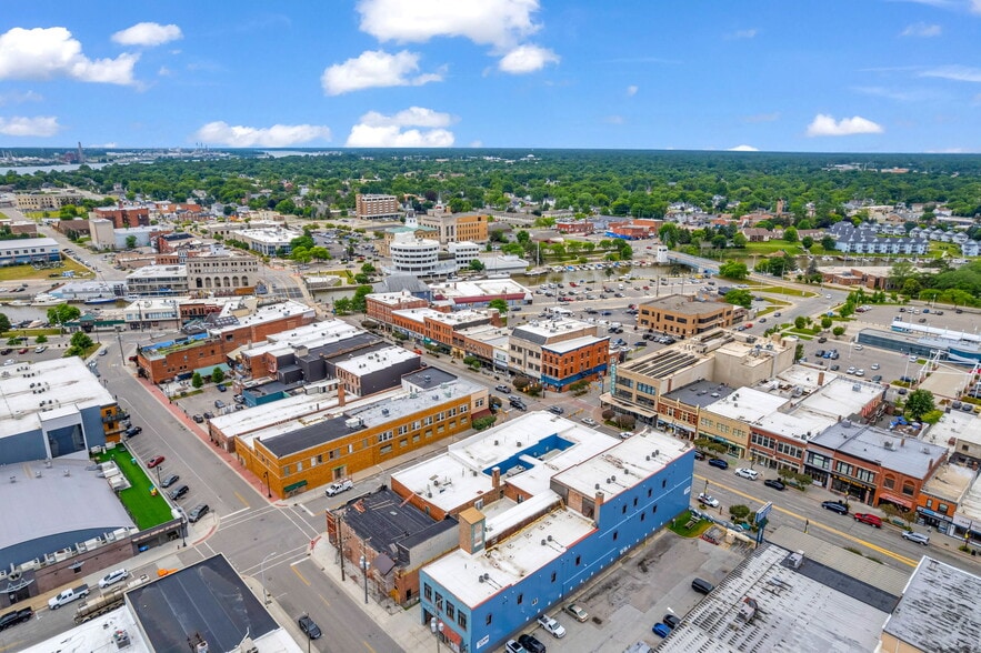 More Photos Of 306-310 Huron Ave, Port Huron Freestanding For Sale