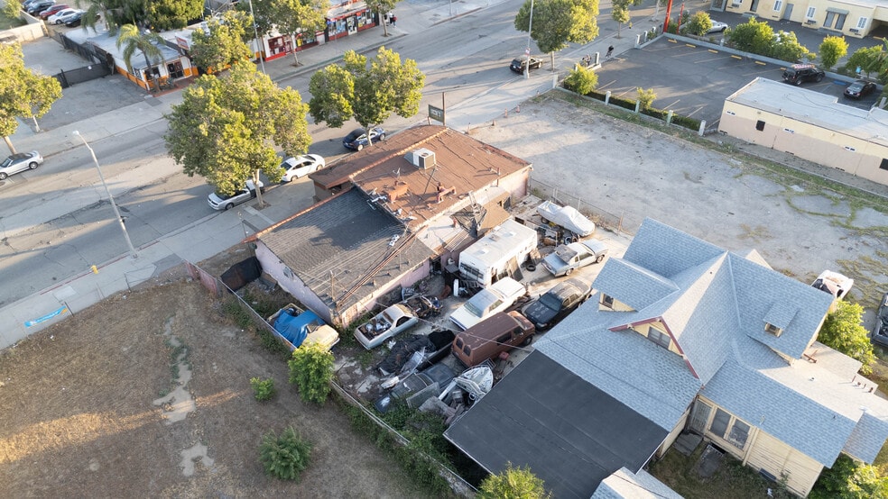 More Photos Of 855 W Holt Ave, Pomona Bar For Sale