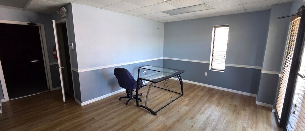 More Photos Of 17341 Alico Center Rd, Fort Myers Warehouse For Lease