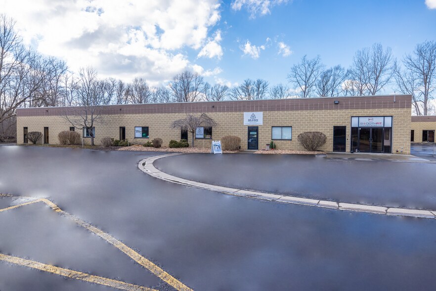 More Photos Of 1290 Blossom Dr, Victor Medical For Lease