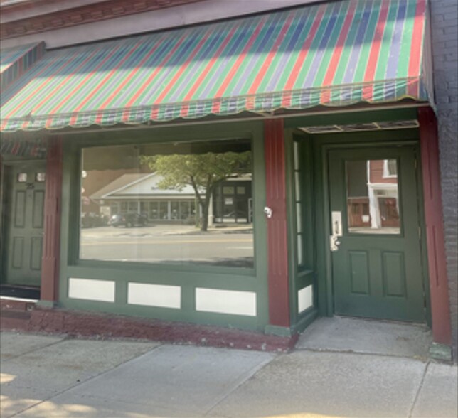 More Photos Of 15 Genesee St, Auburn Restaurant For Lease
