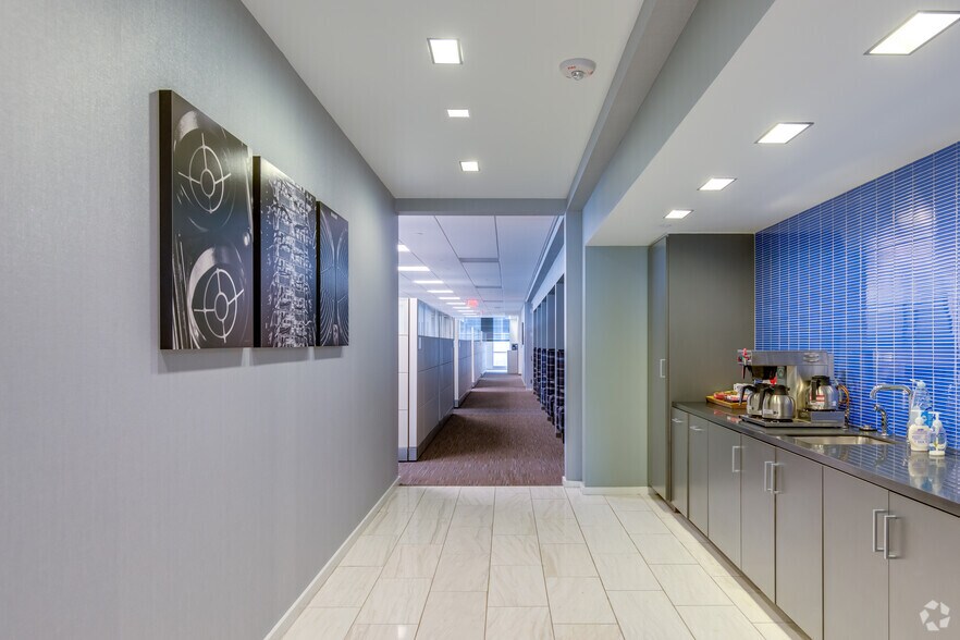 Photo of 20th Floor Ste 2000