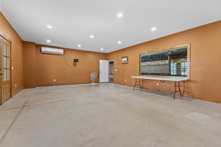 More Photos Of 20500 N 2810 Rd, Kingfisher Lodge Meeting Hall For Sale