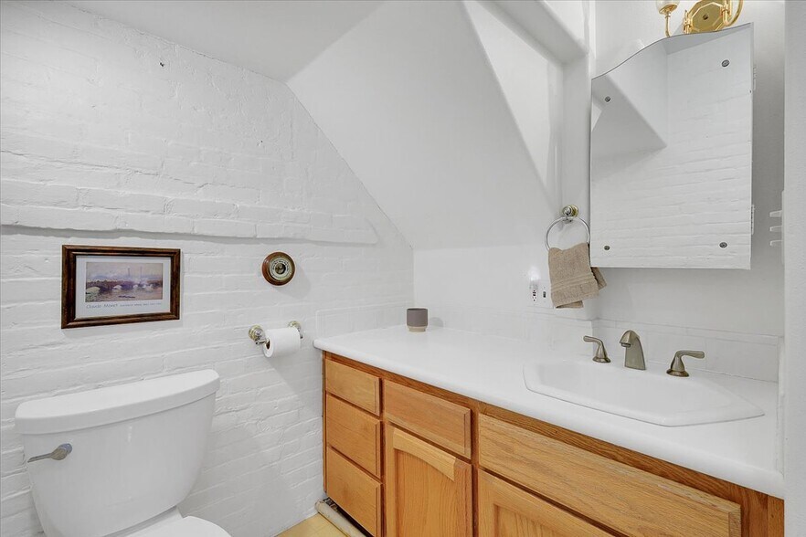 More Photos Of 630 D St, Marysville Apartments For Sale