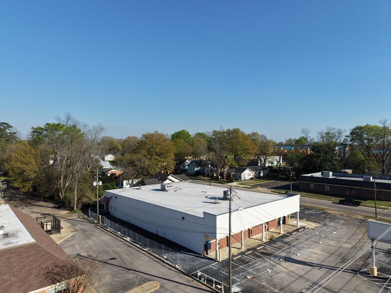 More Photos Of 1525 Forest Ave, Montgomery Drugstore For Lease
