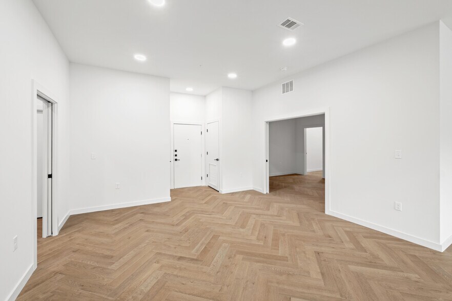 More Photos Of 2209 S First St, Austin Apartments For Sale