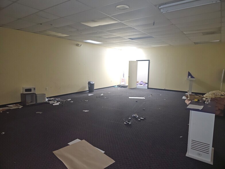 More Photos Of 597 Whitman St, Orangeburg Freestanding For Sale