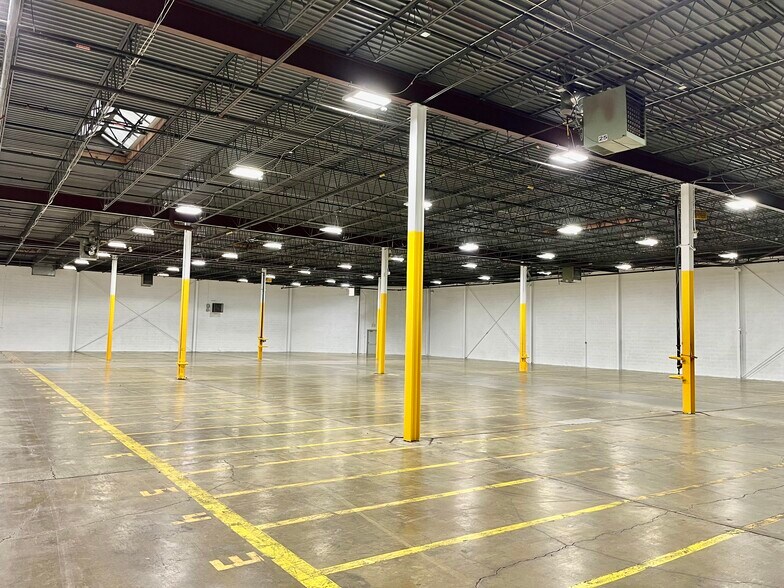 More Photos Of 1175 S Wheeling Rd, Wheeling Manufacturing For Lease