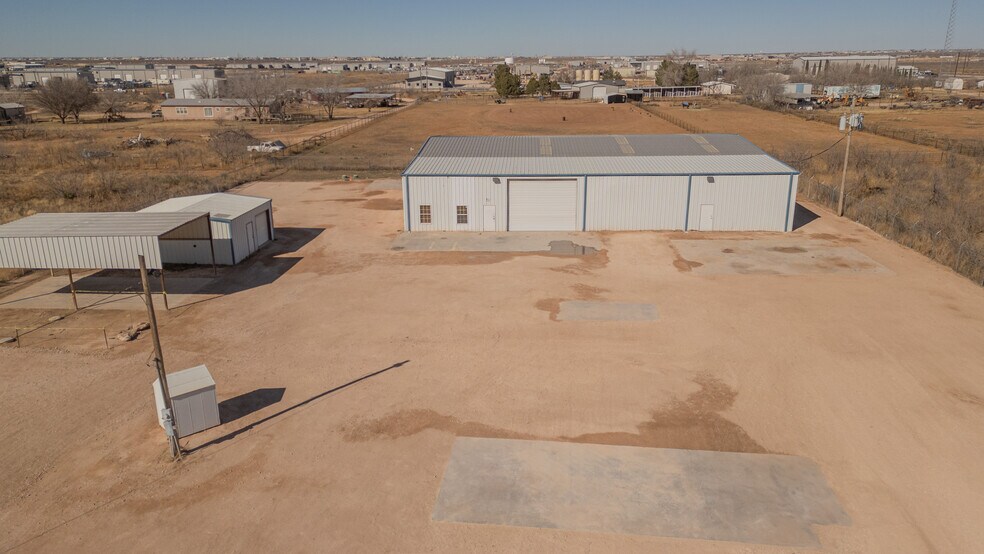 More Photos Of 9604 W County Road 152, Midland Warehouse For Lease