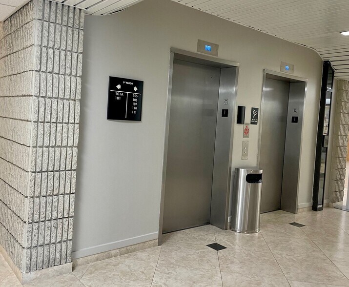 More Photos Of 7100 W 20th Ave, Hialeah Medical For Lease