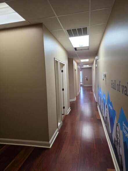More Photos Of 2505-2511 Seven Springs Blvd, New Port Richey Office For Sale