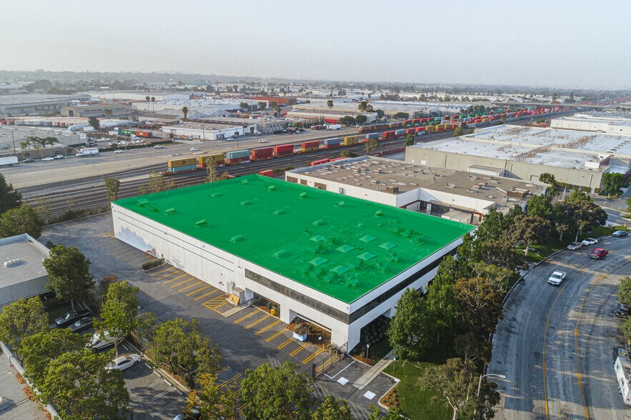 More Photos Of 19560 S Rancho Way, Rancho Dominguez Distribution For Lease