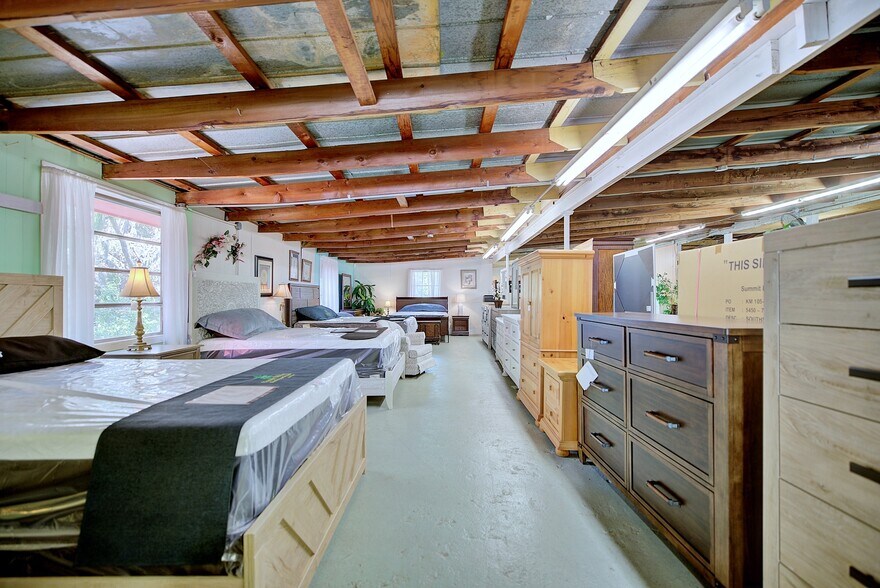 More Photos Of 2815 State Road 17 S, Avon Park Light Distribution For Sale