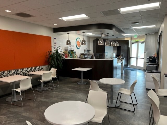 More Photos Of 1455 Oliver Rd, Fairfield Office For Lease