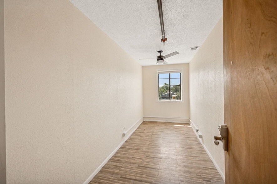 More Photos Of 313 W Bayaud Ave, Denver Warehouse For Lease