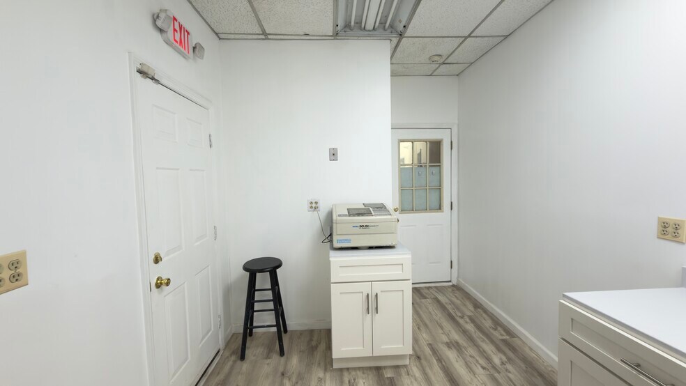 More Photos Of 6110 Bergenline Ave, West New York Storefront Retail Residential For Lease