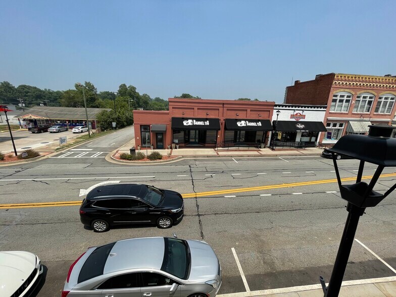 More Photos Of 117 N Jefferson Ave, Eatonton Storefront For Sale
