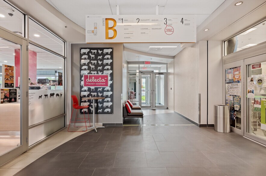 More Photos Of 2500-2600 Rue Beaurevoir, Québec Office For Lease