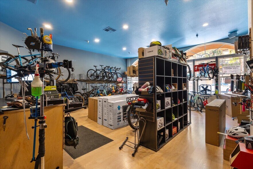 More Photos Of 9078 Windsor Rd, Windsor General Retail For Sale