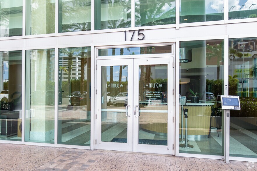 More Photos Of 175 SW 7th St, Miami Medical For Lease