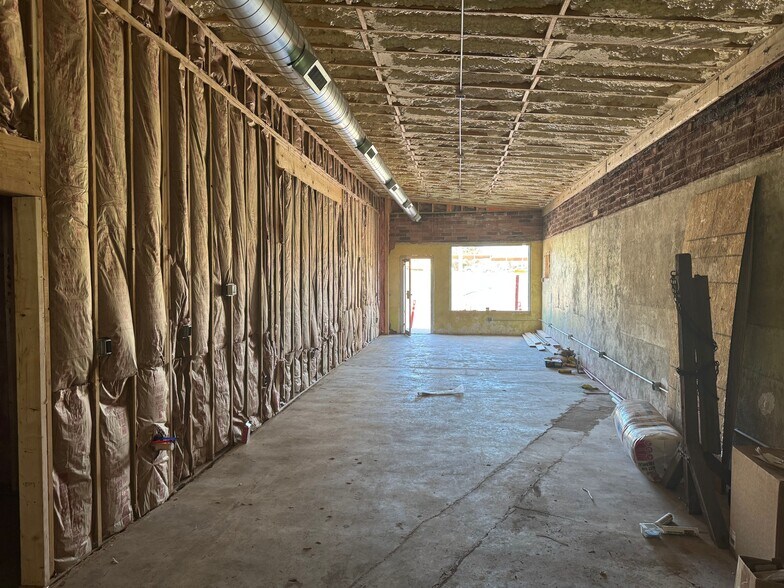 More Photos Of 203-235 E Pickens Rd, Pea Ridge Freestanding For Sale