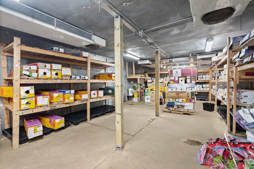 More Photos Of 130 S Charles St, Daytona Beach Warehouse For Sale