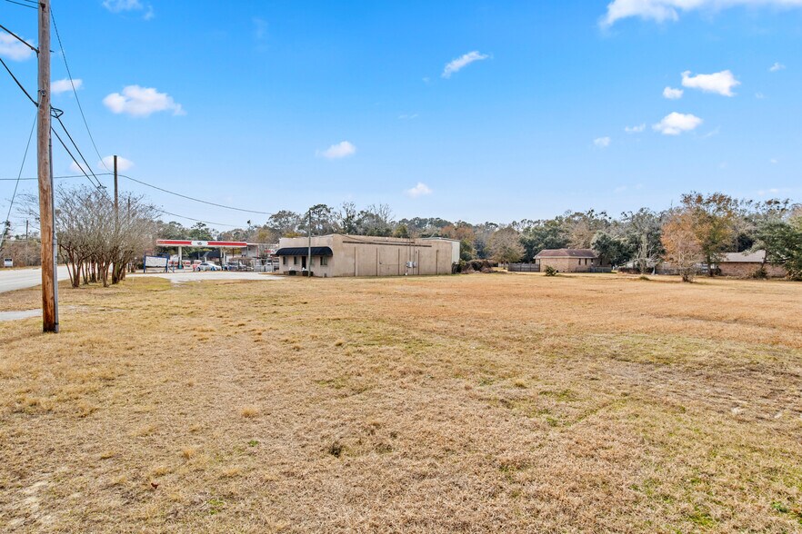 More Photos Of 4008 Dauphin Island Pky, Mobile Showroom For Sale