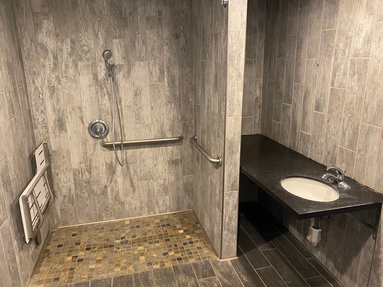 More Photos Of 2201 El Camino Ave, Sacramento Storefront Retail Office For Sale